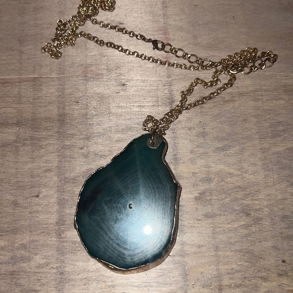 Stone pendant necklace